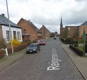Een oud beeld van de Reigersmolenstraat, beter gekend als Carrefour de l'Arbre van Vremde.