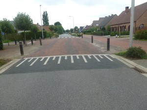 Staat erg goed met zichzelf. Ontziet daarvoor niets of niemand.