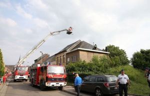 Een brandje in een cannabisplantage wordt geblust met rioolwater. Gevaarlijk volgens toxicologen.