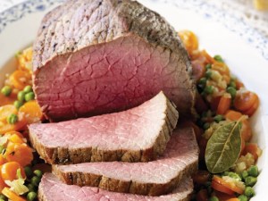 In tal van landen zijn er mensen opgepakt die ook rosbief aan het verorberen waren.